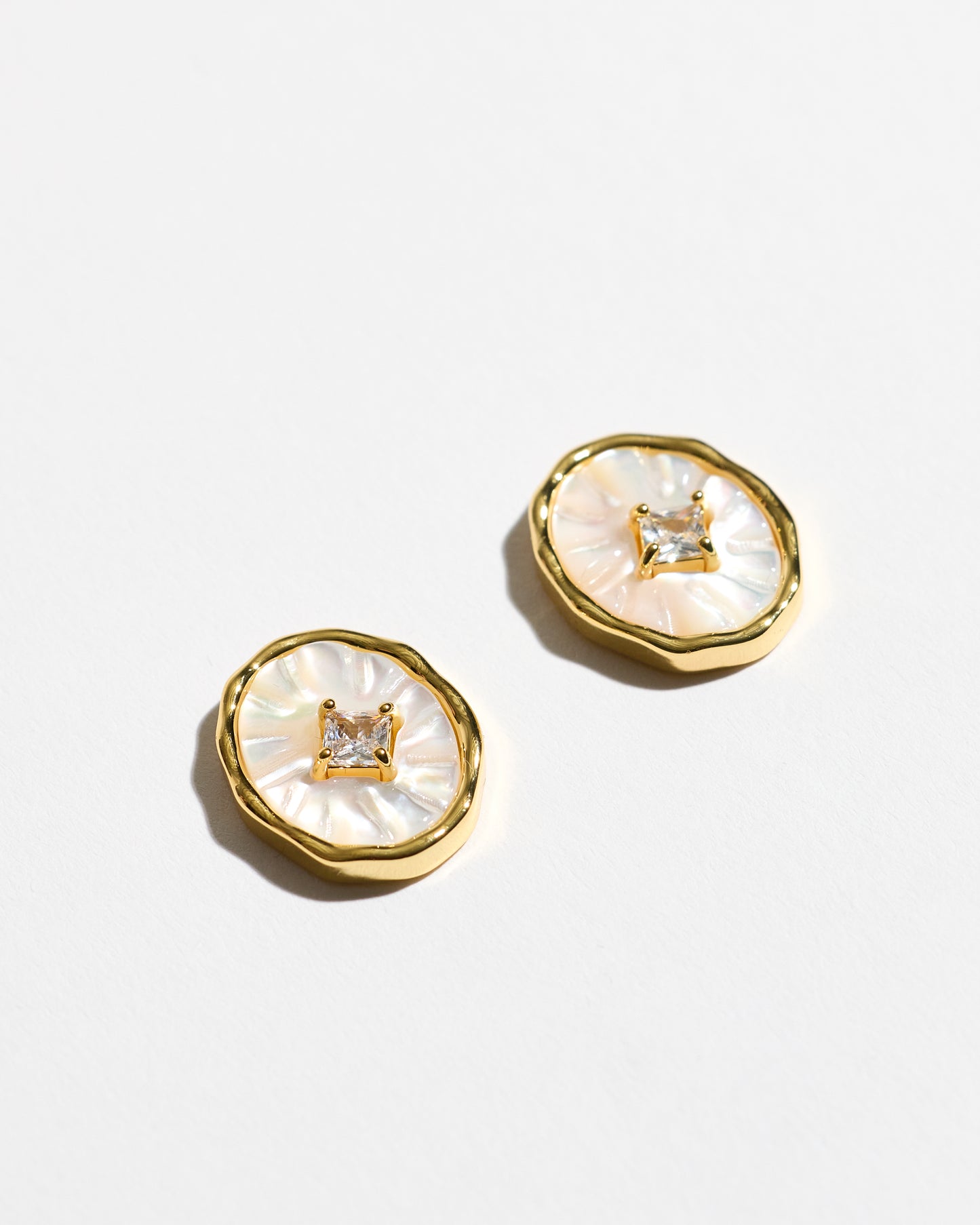 Mother-of-Pearl Diamond Stud