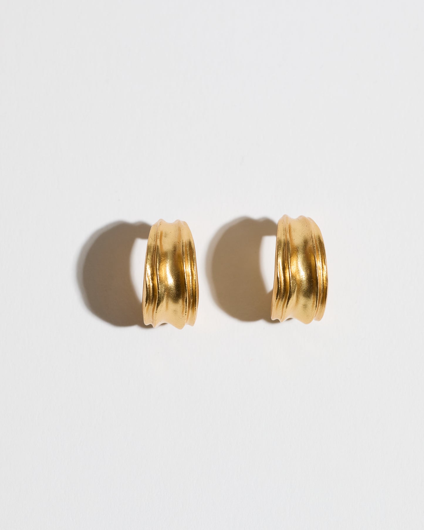 Ridged Taper Huggies Earrings