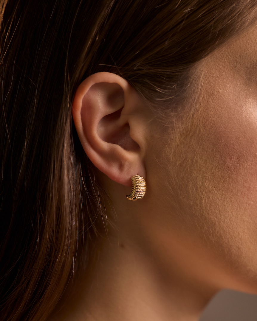 Ribbed Barrel Hoop Earrings